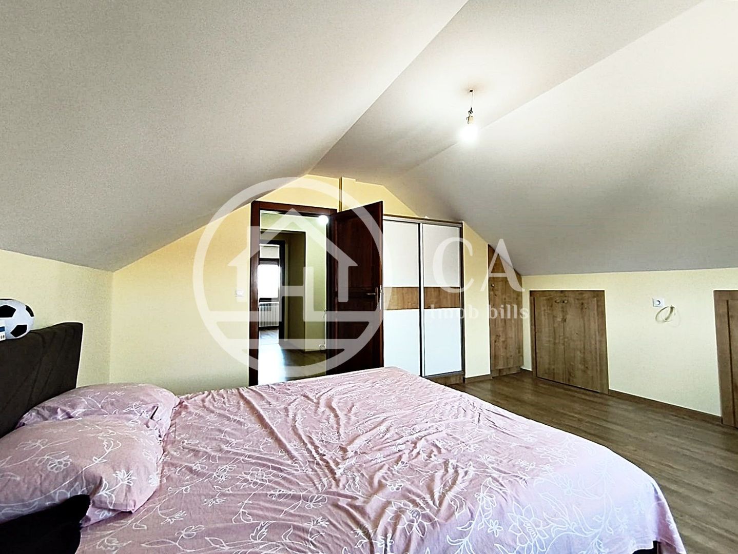 Casă de vânzare cu 4 camere în Cihei, Bihor - Poză 12