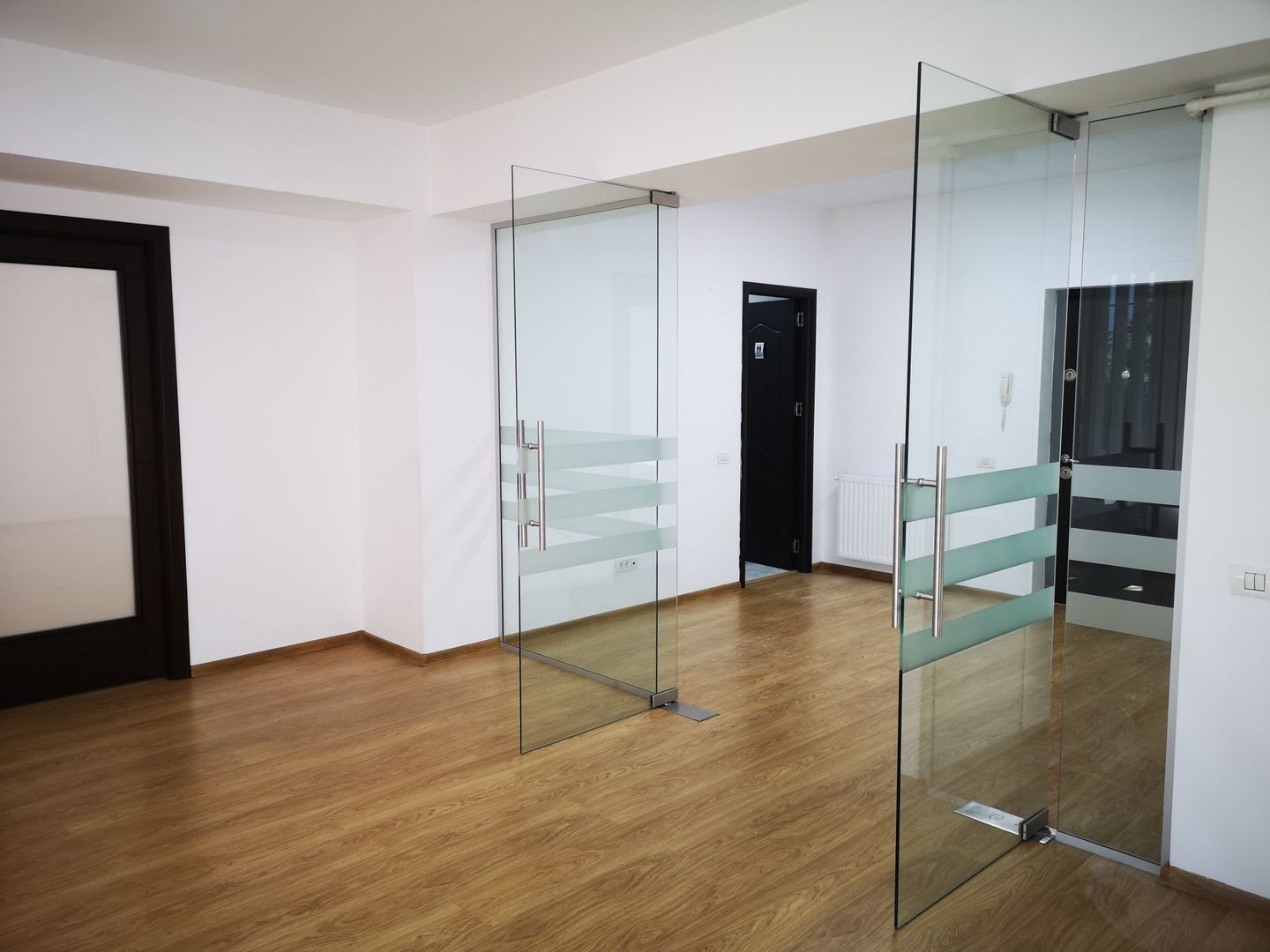 Birou Sincai - Poză 1