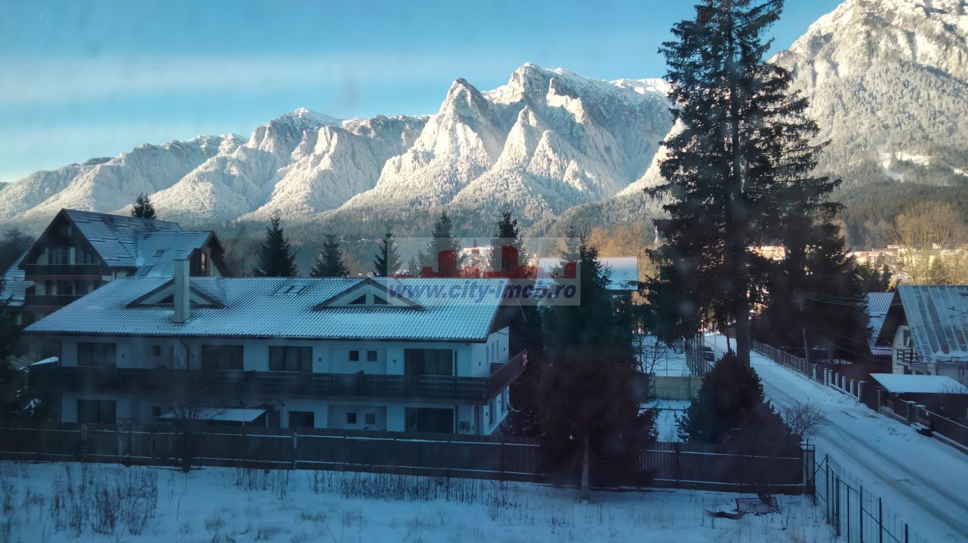 Vanzare apartament doua camere Busteni - Poză 1