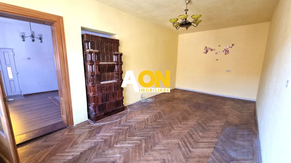 De vanzare casa 5 camere, 1092mp teren, Vintu de Jos - Poză 6