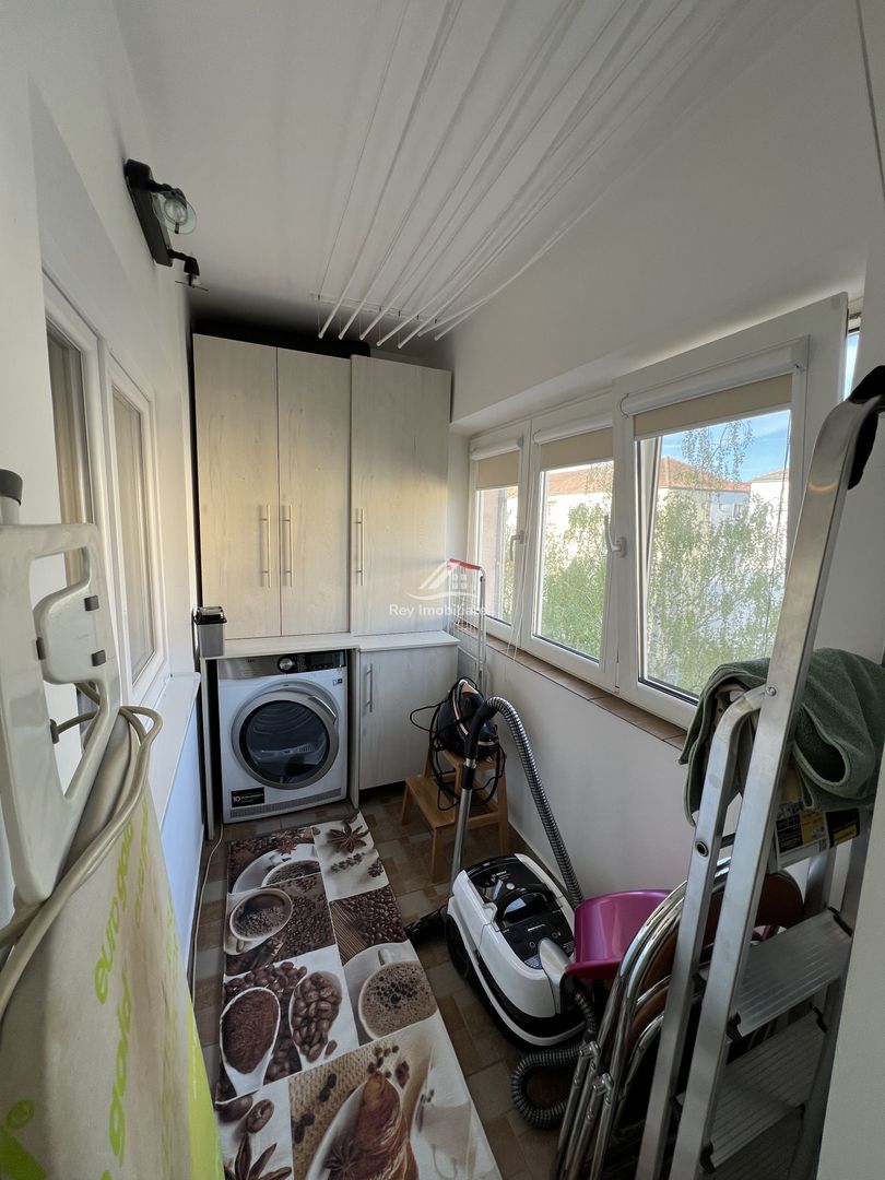 Zona Cireșica/Apartament 3 camere/2băi,balcon,logie,cămară,debara - Poză 14