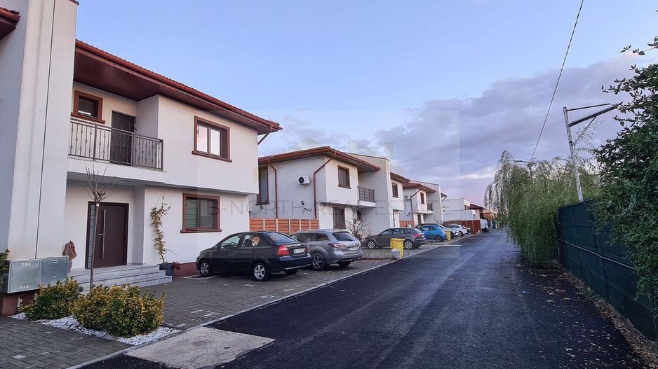 VILĂ DE ÎNCHIRIAT – OTOPENI, Str. 23 August (lângă Penny) - Poză 12