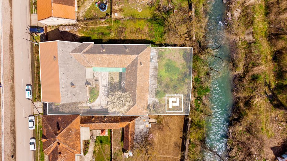 Casă în localitatea Sebiș - Poză 3