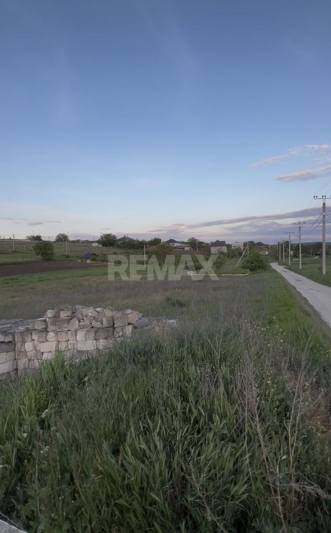 Teren Pentru Constructii 10,5 Ari Răzeni/Ialoveni - Poză 1