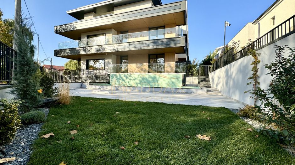 Vila cu 5 camere  *366mp* / Curte privată + piscina*315mp*/ Pipera - Lake View - Poză 1