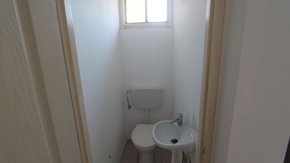 Casa singur in curte-zona Girocului - Poză 11