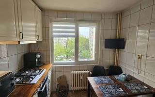Apartament 3 camere semidecomandat 70 mp zona Teiul Doamnei - Poză 6