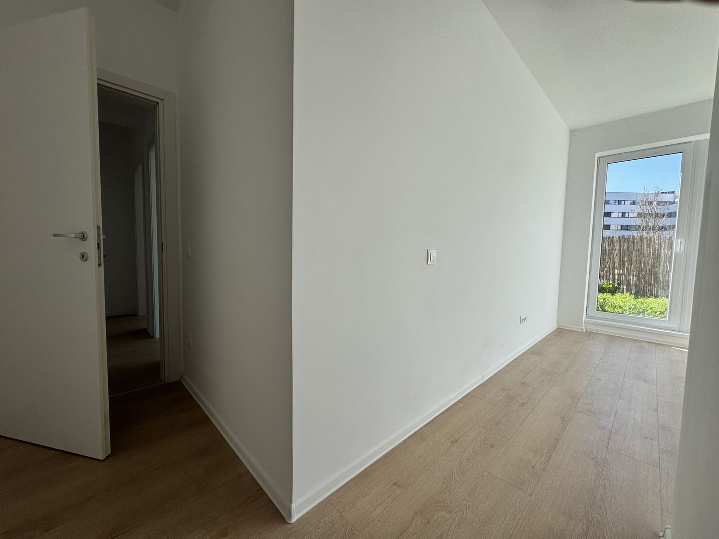 Apartament 4 camere cu Grădină Proprie - Atria Urban Resort - Poză 7