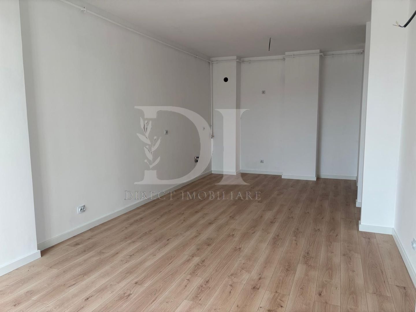 Apartament  de vanzare/ Zona BMW :Floresti - Poză 23