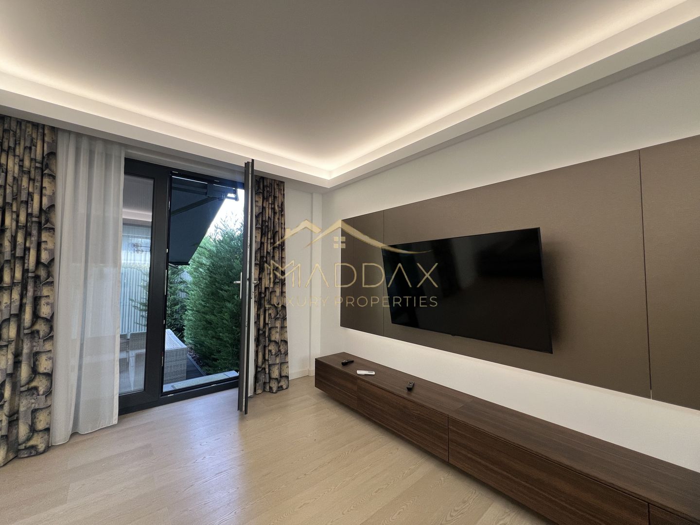 Vila LUX **5 camere**3 locuri parcare** Complex NOU//Sisesti - Poză 12