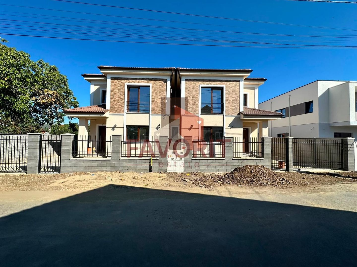 Duplex despartit prin camera tehnica | 4 camere | Toate utilitatile | - Poză 1