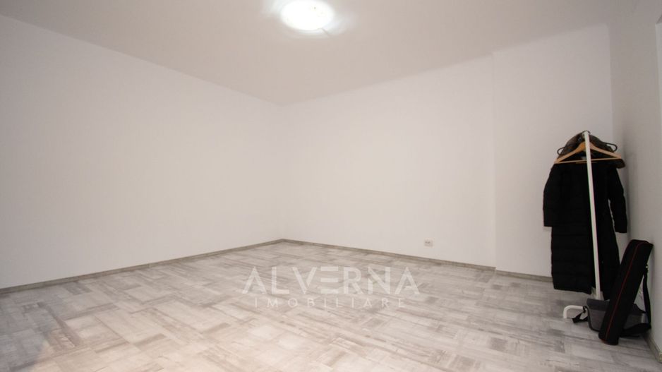 Apartament 2 camere cu 2 bai, pe 2 niveluri in vila renovata - Central - Poză 14