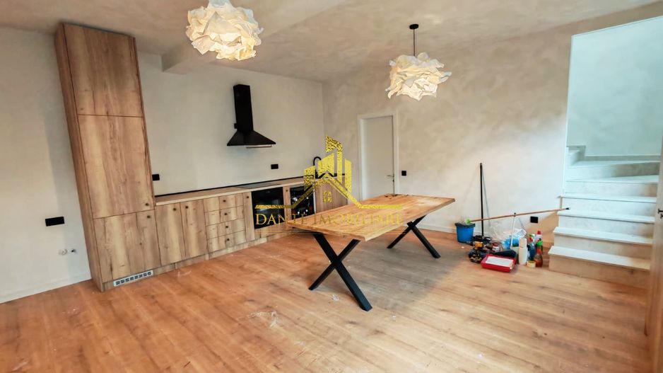 Casa, 3 camere, 2 bai, TOTUL NOU, ultrafinisata, parcare, Central - Poză 15
