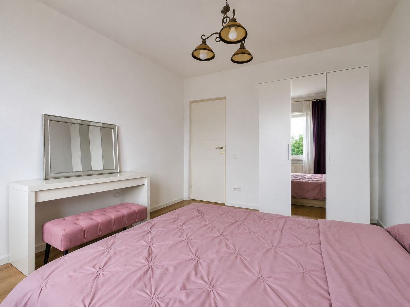 Apartament cu 3 camere de vânzare – Tomis Nord - Poză 7