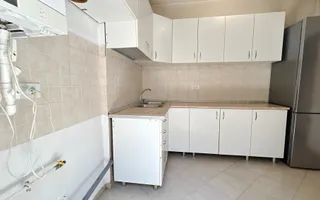 PARTER ÎNALT în imobil mic- perfect pentru orice ACTIVITATE PROFESIONALA - Poză 18