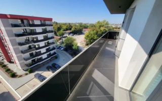 De vanzare apartament  cu 3 camere, Complex Crizantema, etaj 5, 135.000 E - Poză 2