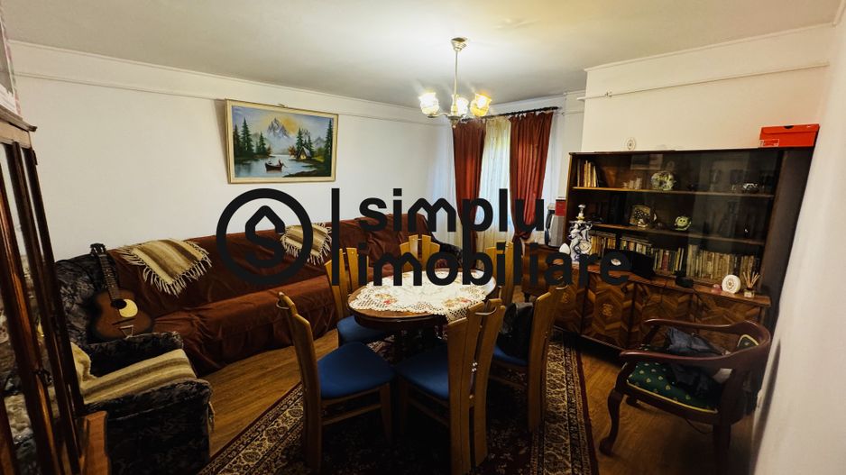 3 decomandate, centrala, 1 Mai - 110 000 Euro - Poză 31