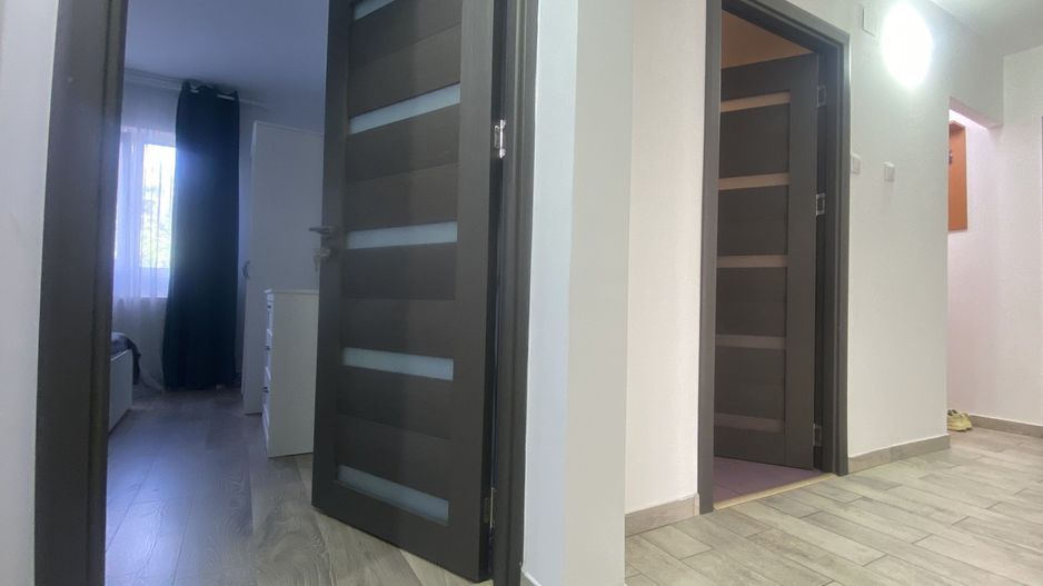 Etajul 1! VAnzare apartament cu 3 camere in Targoviste - micro 11 - Poză 14