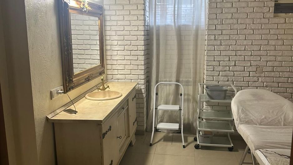 Spațiu comercial, ultracentral 125 mp – Oradea, Piața Unirii. 309 00 E - Poză 9