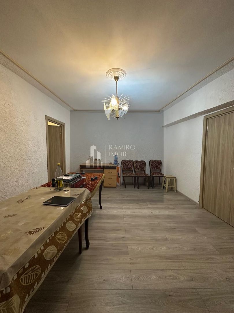 3 Camere 70mp - Partial Renovat - Metrou Aparatori la 1 Min - Poză 12
