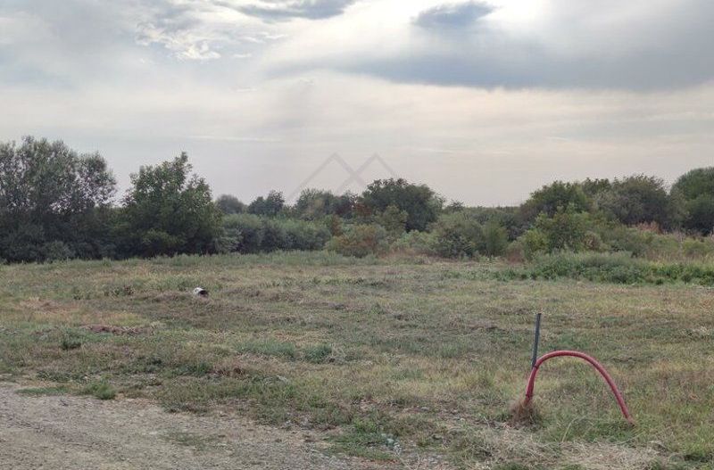 Teren pe colt in cartier nou de case locuite. Iluminat stradal. COMISION ZERO! - Poză 2