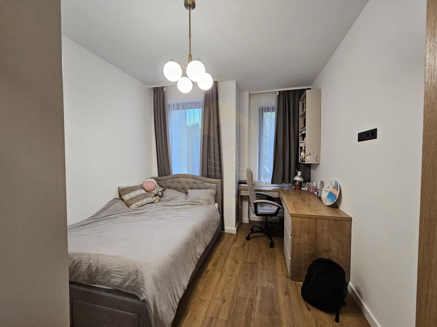 Vanzare  cladire cu 2 apartamente,  600 mp, garaje subterane, Andrei Muresanu - Poză 19