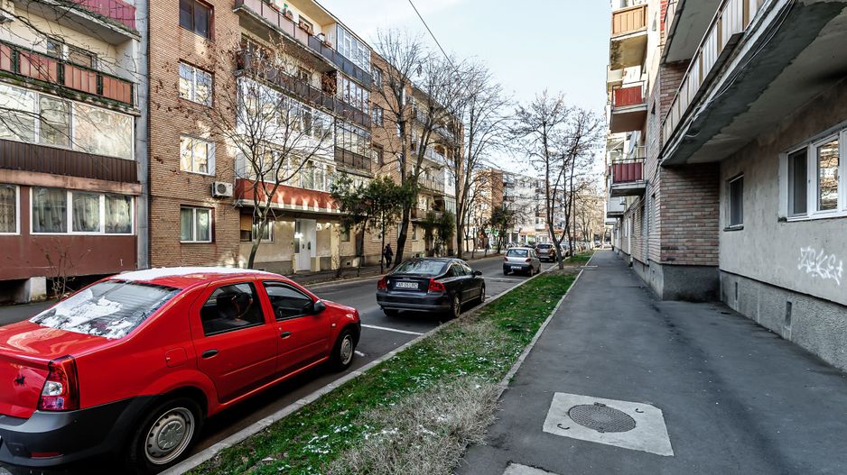 Apartament cu 3 camere etaj 3 zona Miorița, cartier Micalaca - Poză 9