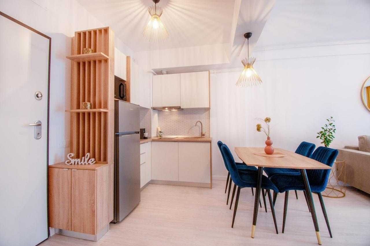 Vand apartament 2 camere cu vedere la mare Mamaia Nord - Poză 5