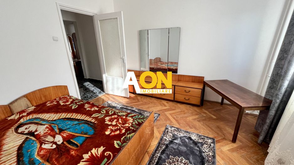 Apartament cu 3 Camere, Etaj 1, Decomandat, Zonă Ultracentrală - Poză 7