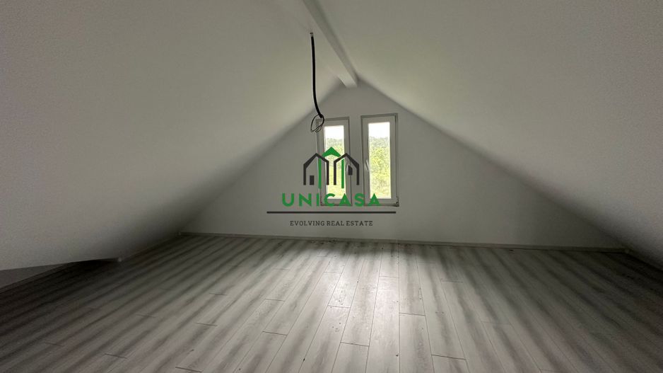 Casă de vânzare în Comuna Băbeni - Poză 15