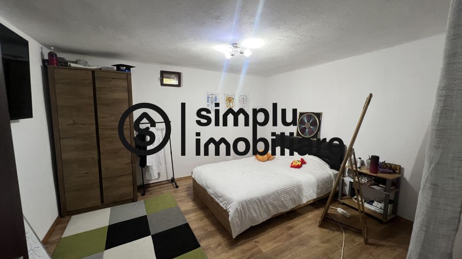 Casa 1 Mai Vis-a-vis de spitalul Nr.1 - Poză 3