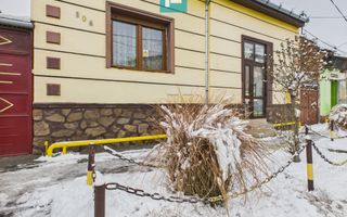 Casă cu 4 camere în zona Parneava - Poză 1