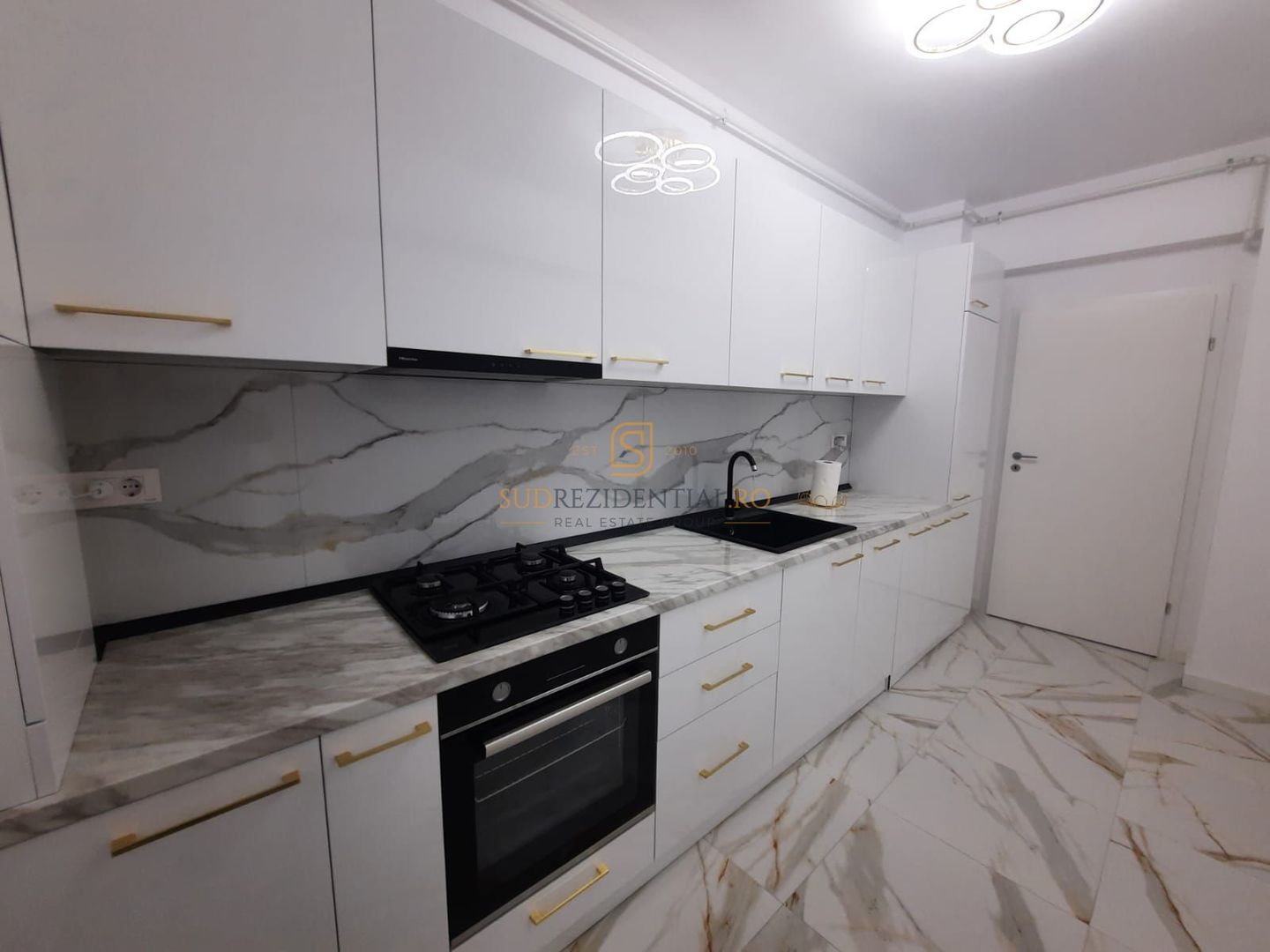 Apartament 2 camere, mobilat si utilat, loc de parcare, Grand Arena - Poză 3