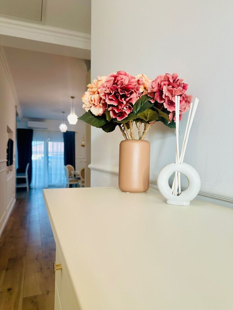 INCHIRIAT - 3 camere | de inchiriat | casuta superba - Dumbravita - Poză 2