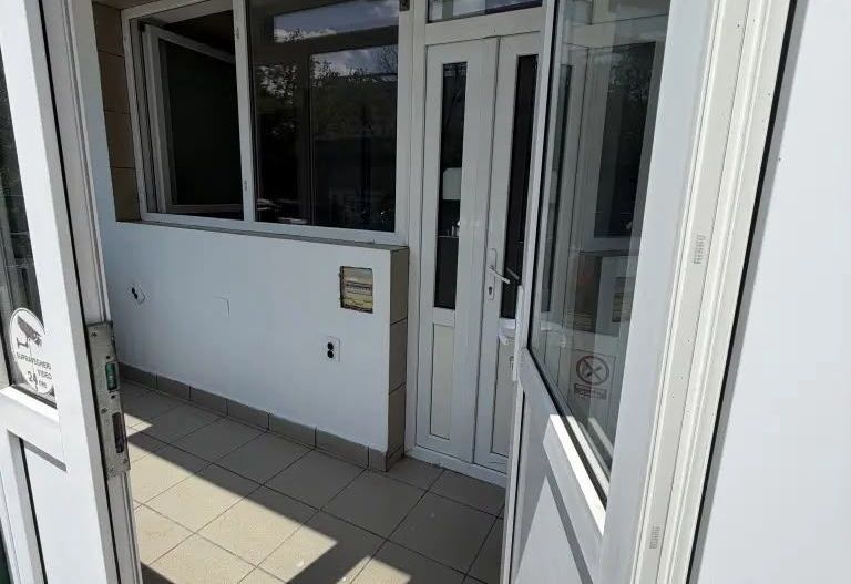 SPATIU COMERCIAL - DRISTOR, LOC PARCARE, CENTRALA PROPRIE, BLOC NOU - Poză 3