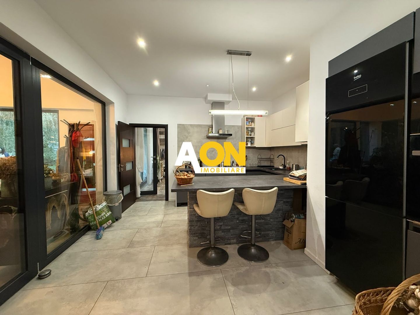 Casa Individuala Zona Schit, 4 Camere, 4 Bai, 1600mp Teren - Poză 45