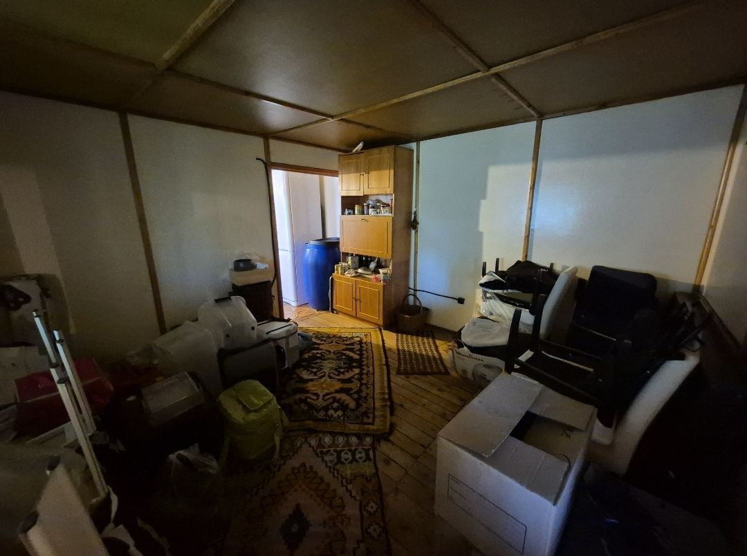 Cabana de lemn cu fundatie 86 mp+ livada pomi fructiferi+teren 847 mp - Poză 7