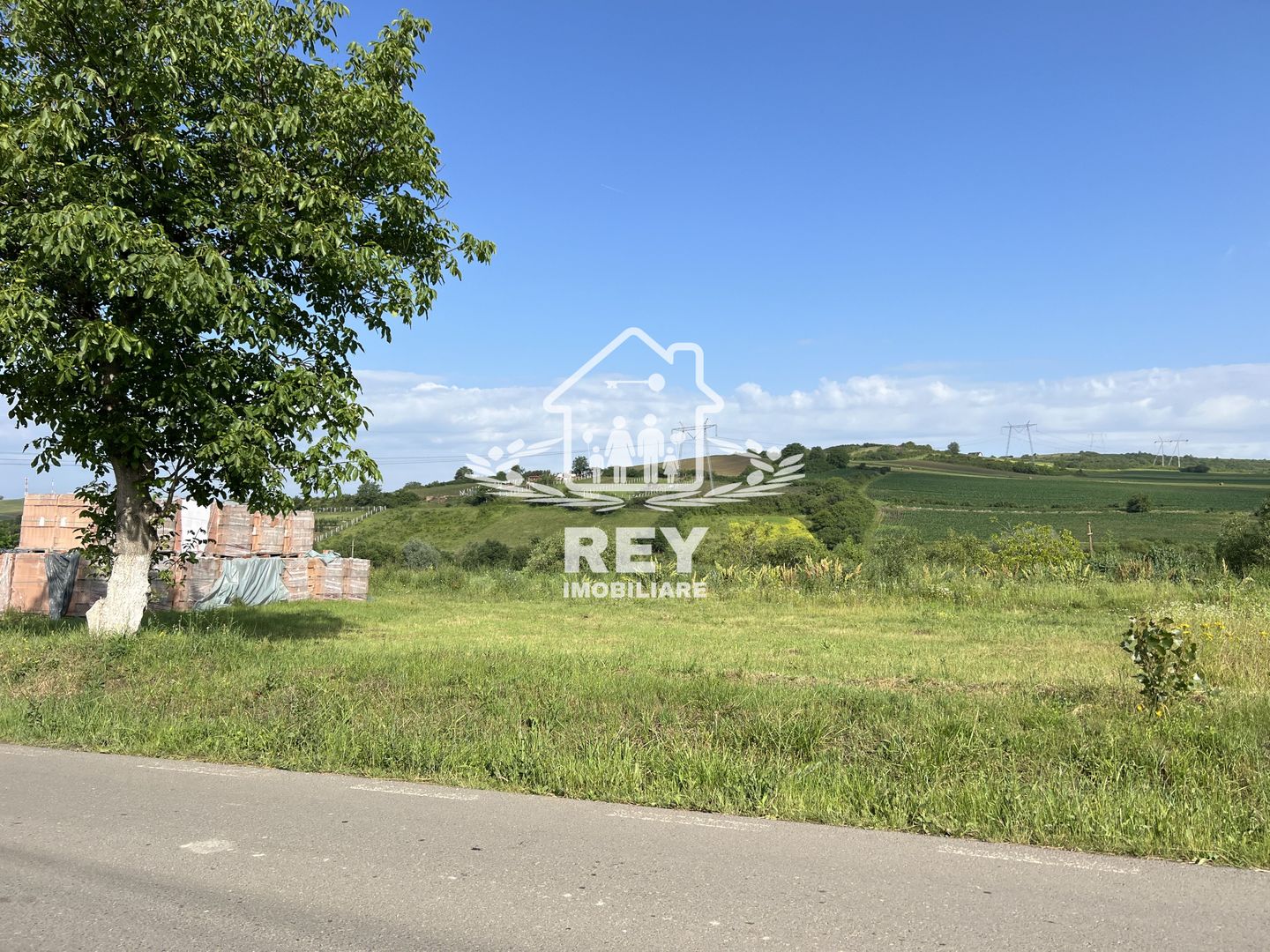 Teren HALA de vanzare iesirea din Sura Mare spre Hamba. - Poză 2