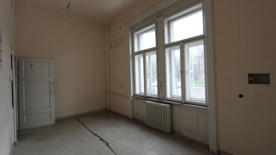 Imobil pretabil cladire de birouri, clinica medicala - Central - Poză 15