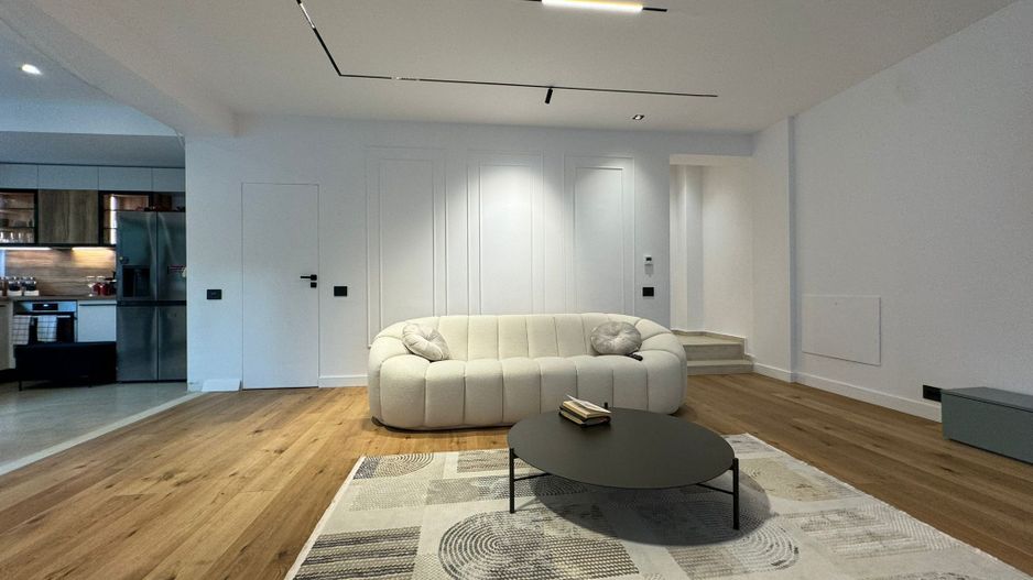 Vila | Casa Presei Libere | Damaroaia - Poză 3