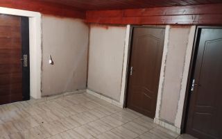 Vila pe trei niveluri 210 mp pe malul lacului Gozna Valiug - Poză 9