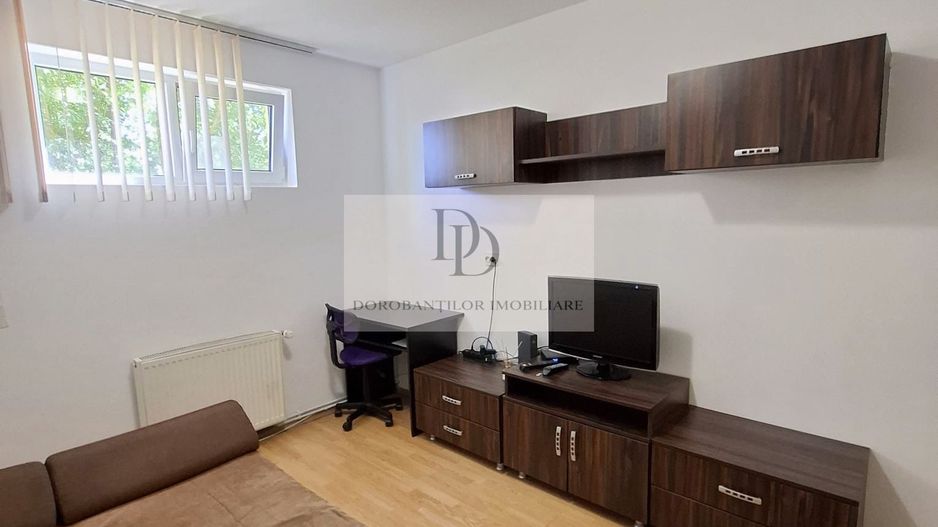 Apartament cu Potențial Investițional + Boxǎ | Zona Andrei Mureșanu - Poză 3