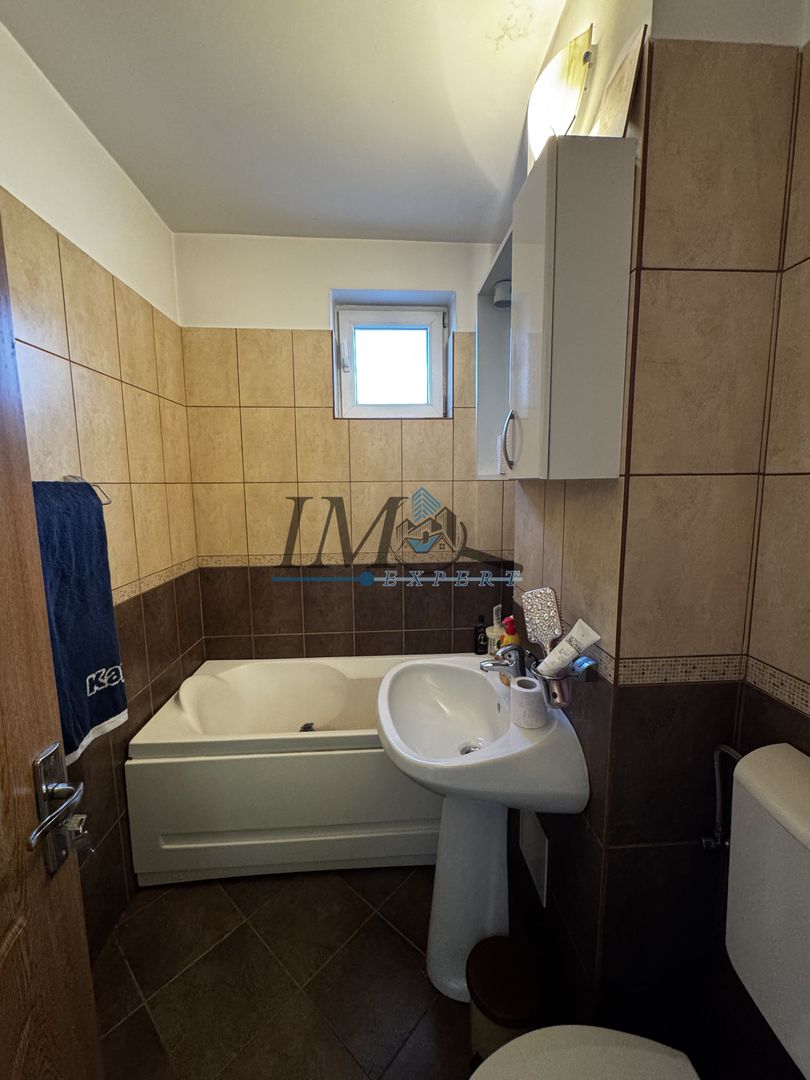 Apartament cu 3 camere de vânzare în Alba Iulia zona Tolstoi - Poză 6