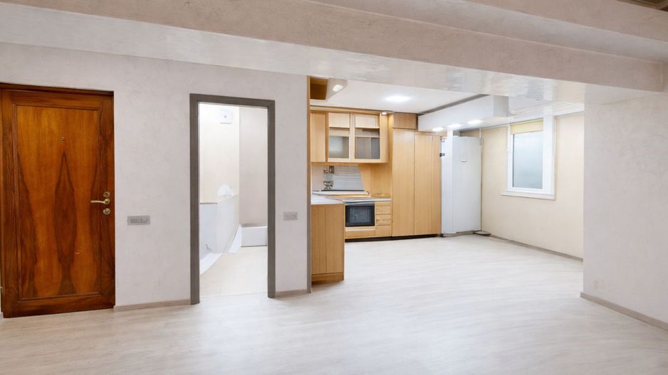 CAPITOL - B-dul. Mamaia - Apartament cu 4 camere si terasa de 80 mp. - Poză 3