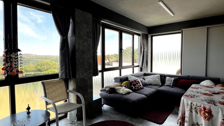 Complex din casa noua si 3 cabane, piscina încalzita 6600 mp teren - Poză 15