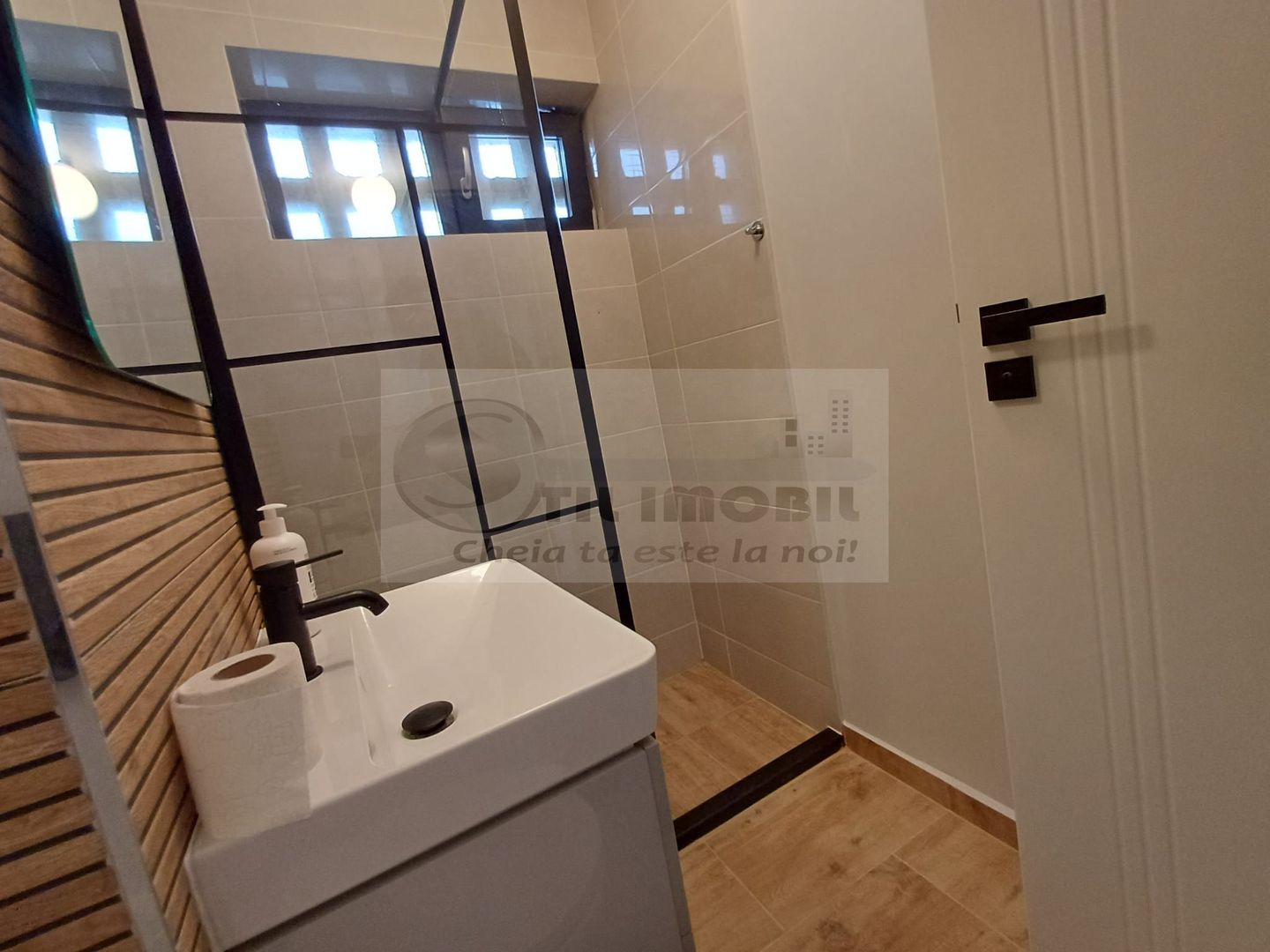 Apartament 2 camere – Podu Roș, la 3 minute de Palas Mall - Poză 14