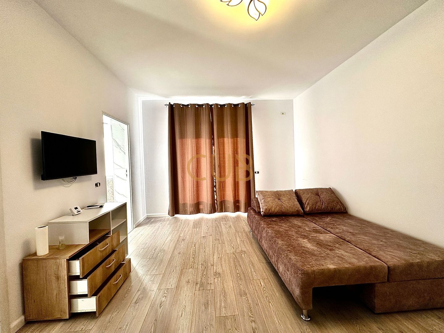 Ap.1cam | bloc nou,parcare,centrala termica | Giroc, str Neptun - Poză 1