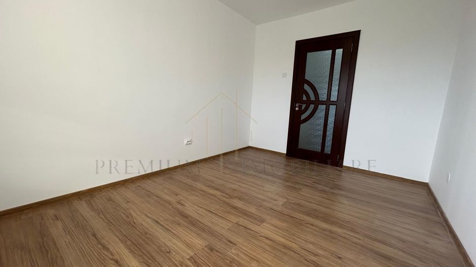 Apartament 3 camere  2 băi | renovat 2025 | parcare - Poză 6