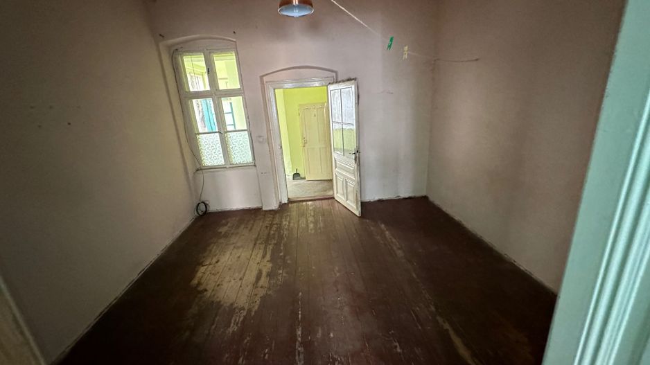Apartament în cladire istorică renovată - Poză 9