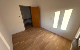 Casa cu 5 camere - Dumbarvita - Poză 21